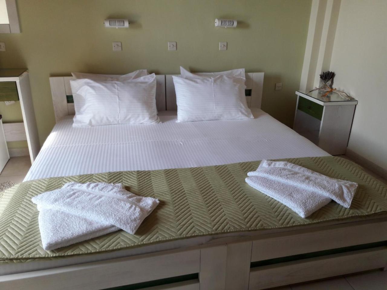 Epi Apartments Lurdáta Kültér fotó