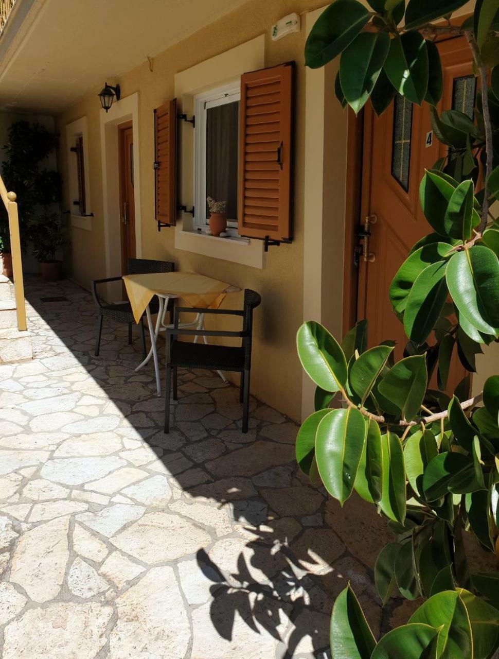 Epi Apartments Lurdáta Kültér fotó